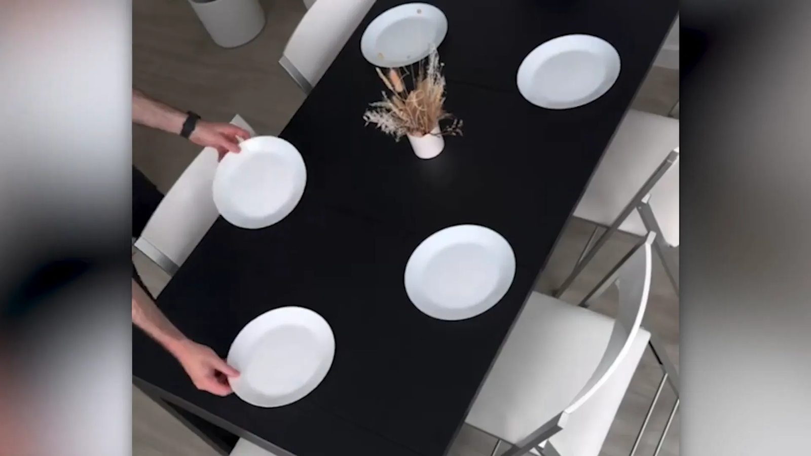 שולחן חכם מתרחב